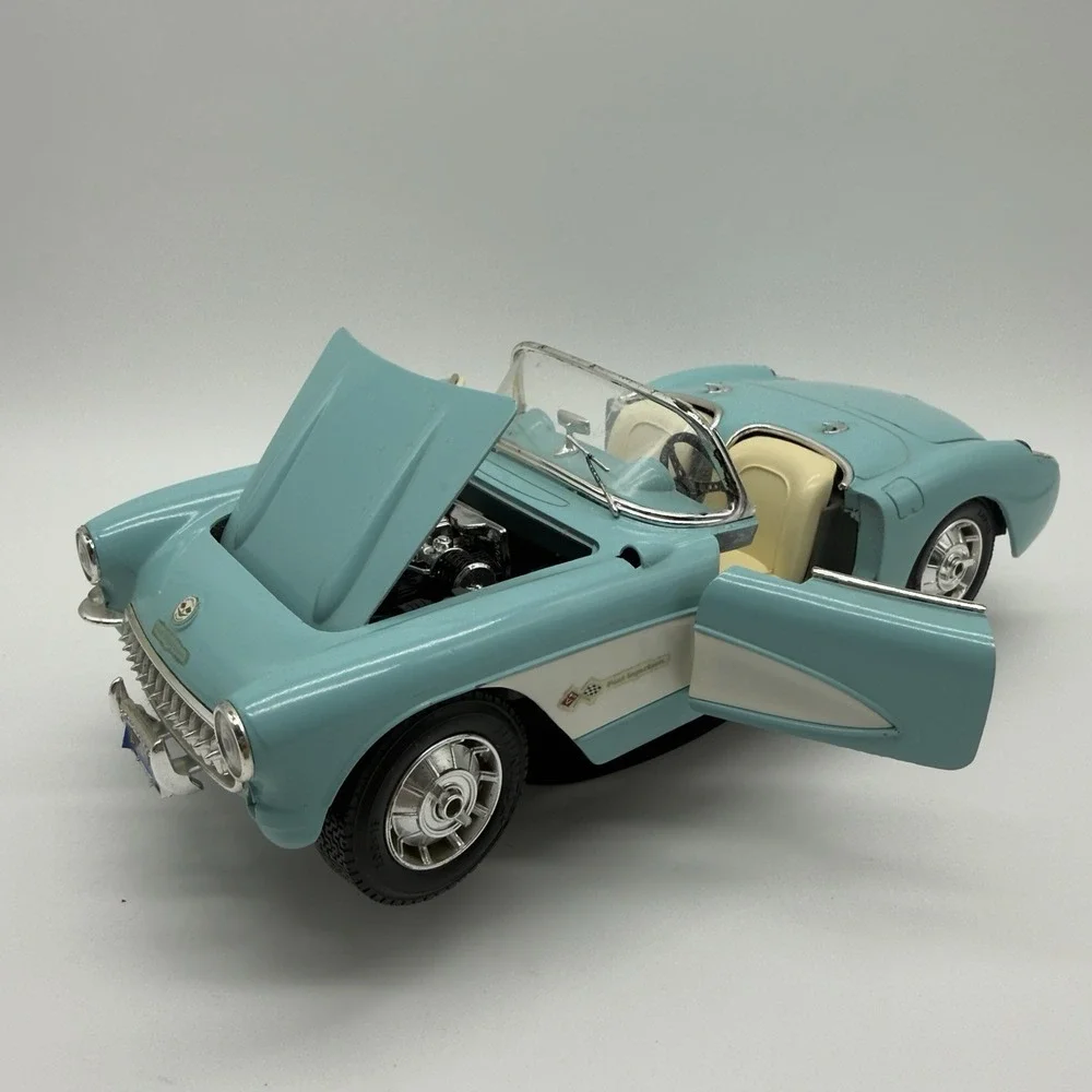 Model‎ 1957 Chevrolet Corvette Convertible Bburago 1:18 Diecast Burago Lt. Blue